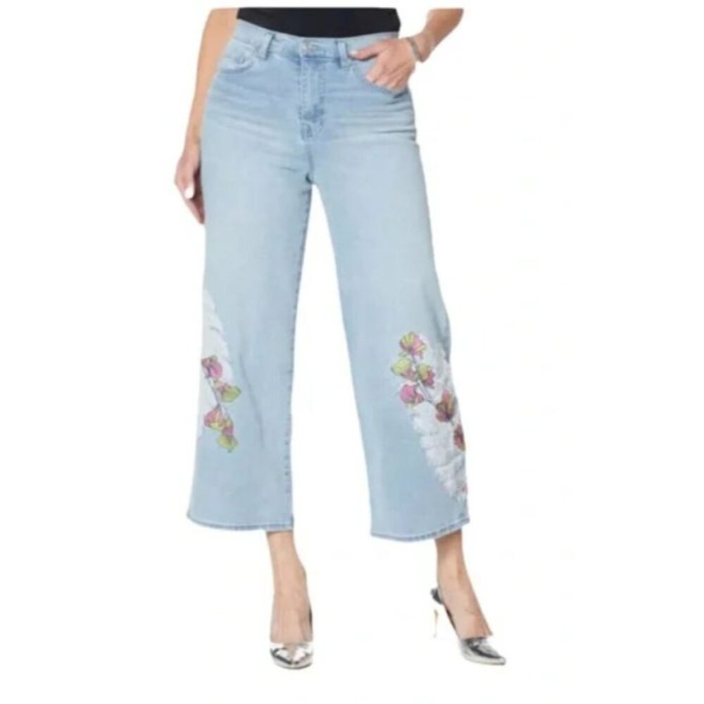 DG2 Diane Gilman Embroidered Cropped Wide Leg Jeans 696-858 Chambray Size 6